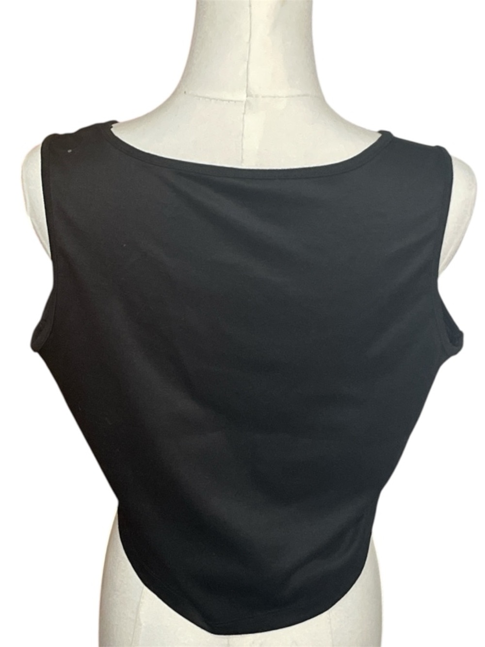 Cropped Workout Tank - Picture 3 of 4